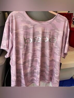Bebe Plus Size Womens pink Camo cropped sport top size 2X NEW